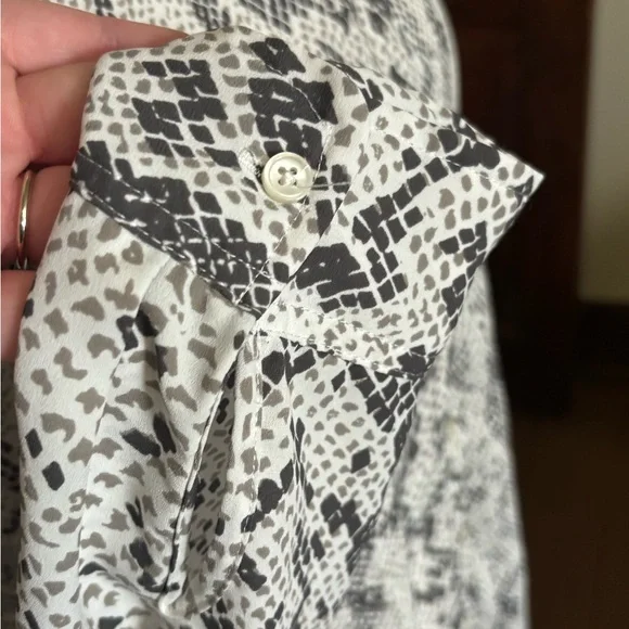 J. Crew Black, Gray and White Snakeskin Blouse Size L - Picture 7 of 11